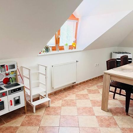 Apartman Se Zahradou 20 Minut Do Centra Prahy Оржех Екстер'єр фото