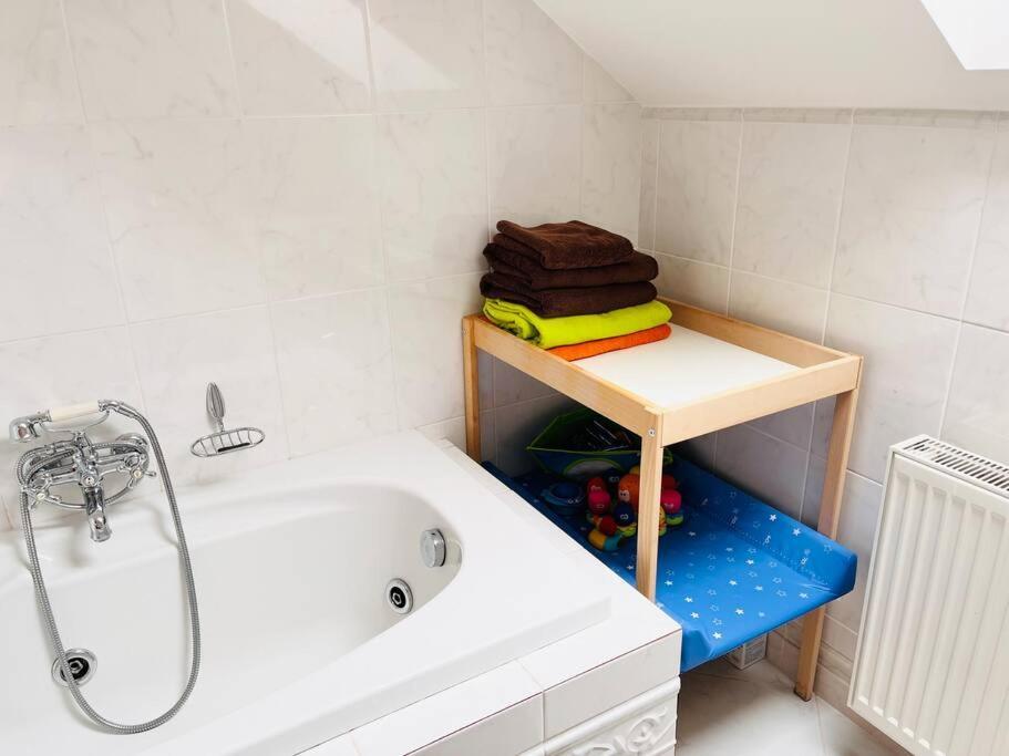 Apartman Se Zahradou 20 Minut Do Centra Prahy Оржех Екстер'єр фото