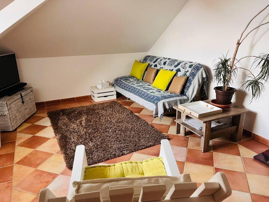 Apartman Se Zahradou 20 Minut Do Centra Prahy Оржех Екстер'єр фото